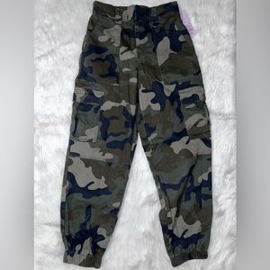 Cargo Camo Joggers | Hi Waist | Camo Print Joggers
